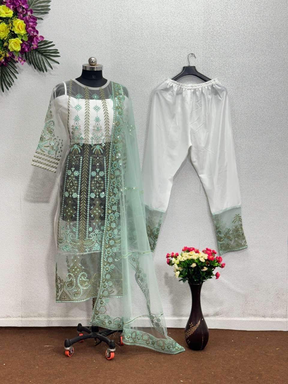 ST 155 KURTI SET