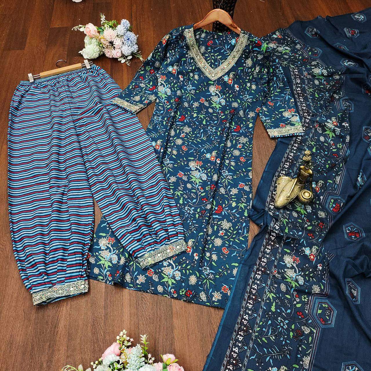 X ANGLE 102 KURTI SET