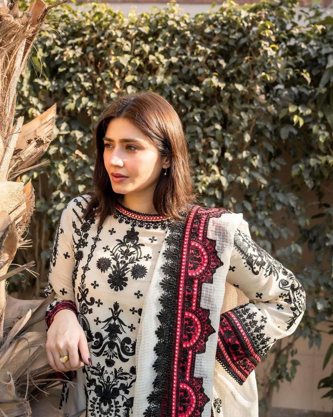ZIAAZ DESIGNS CODE 565 PAKISTANI SUIT