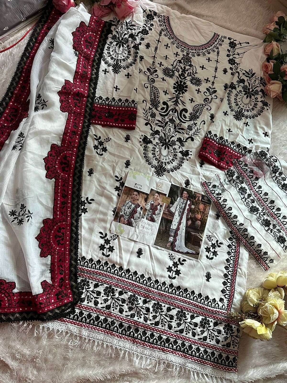 ZIAAZ DESIGNS CODE 565 PAKISTANI SUIT