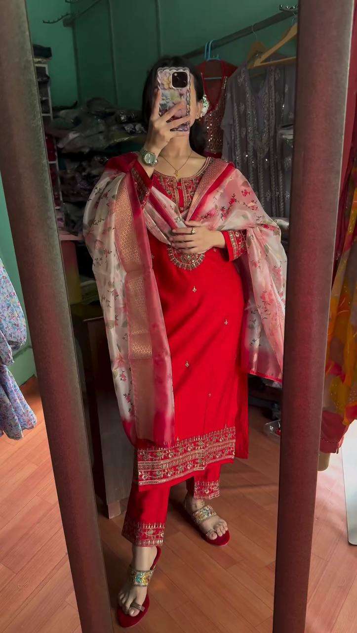 AD 164 KURTI SET