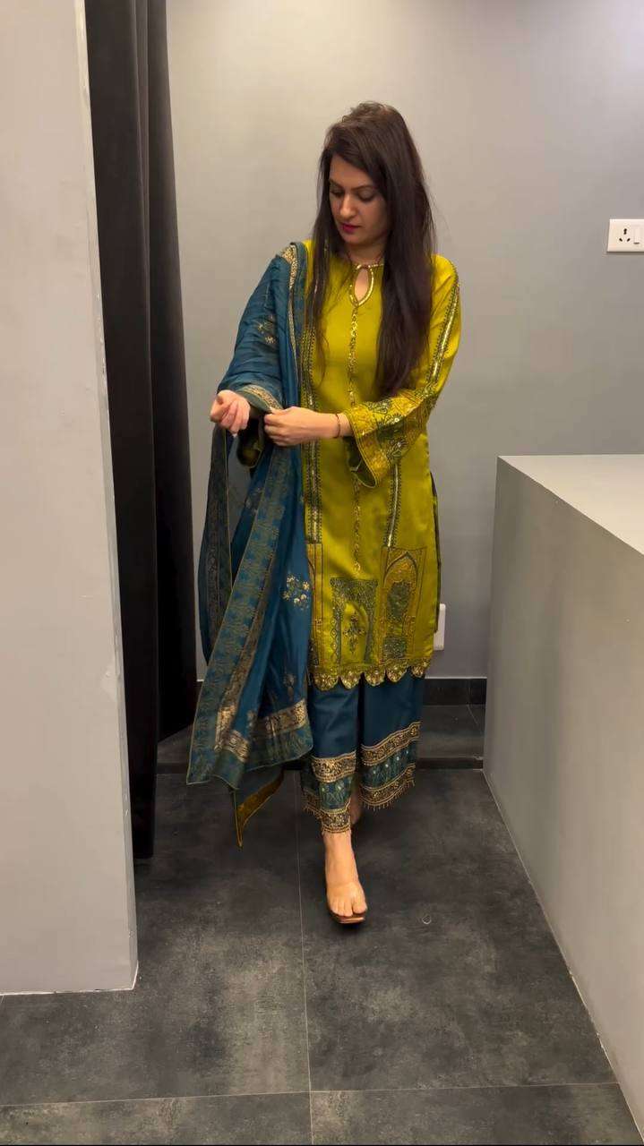 BE 256 KURTI SET
