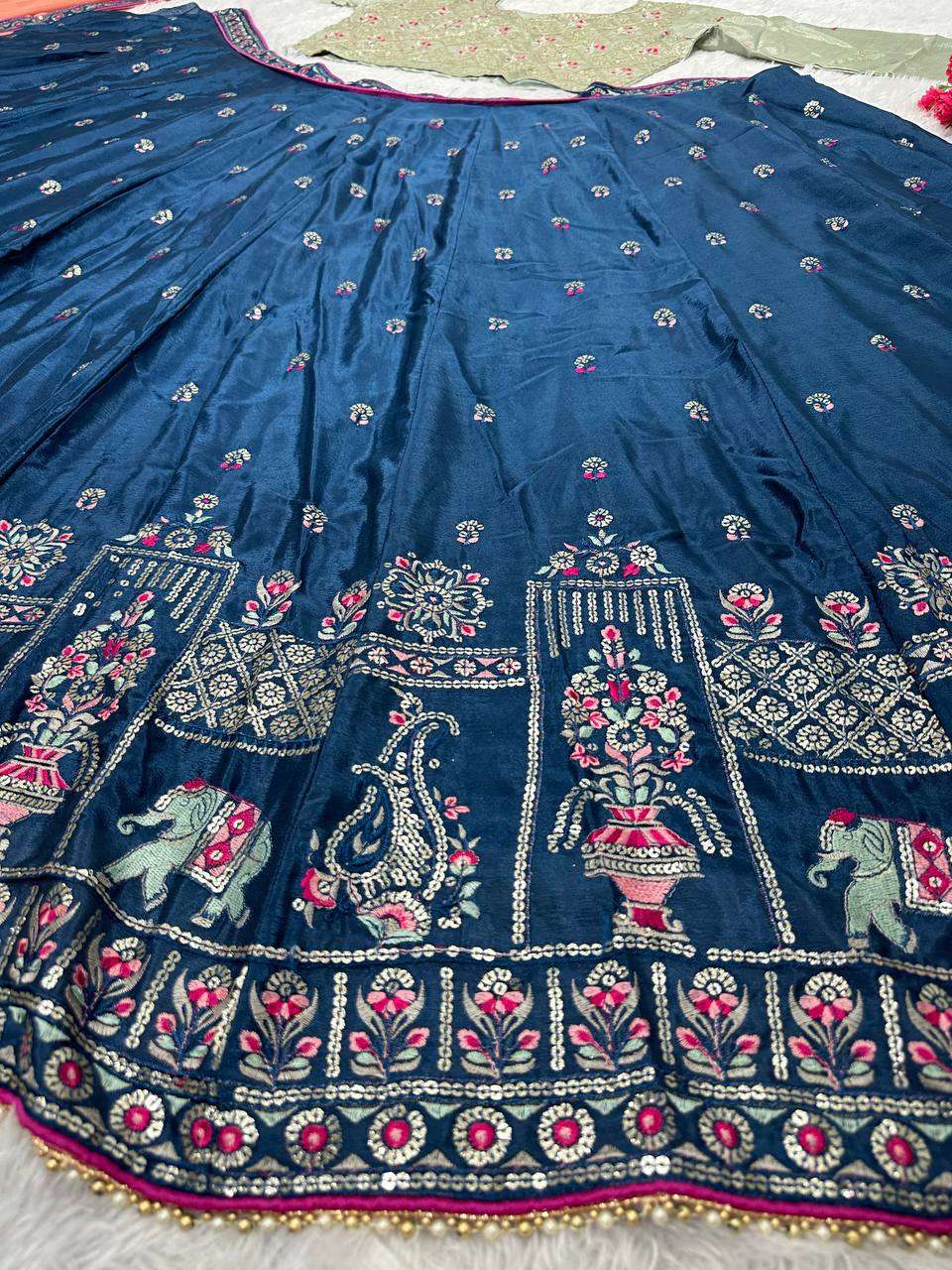 KF 1643 LEHENGA CHOLI