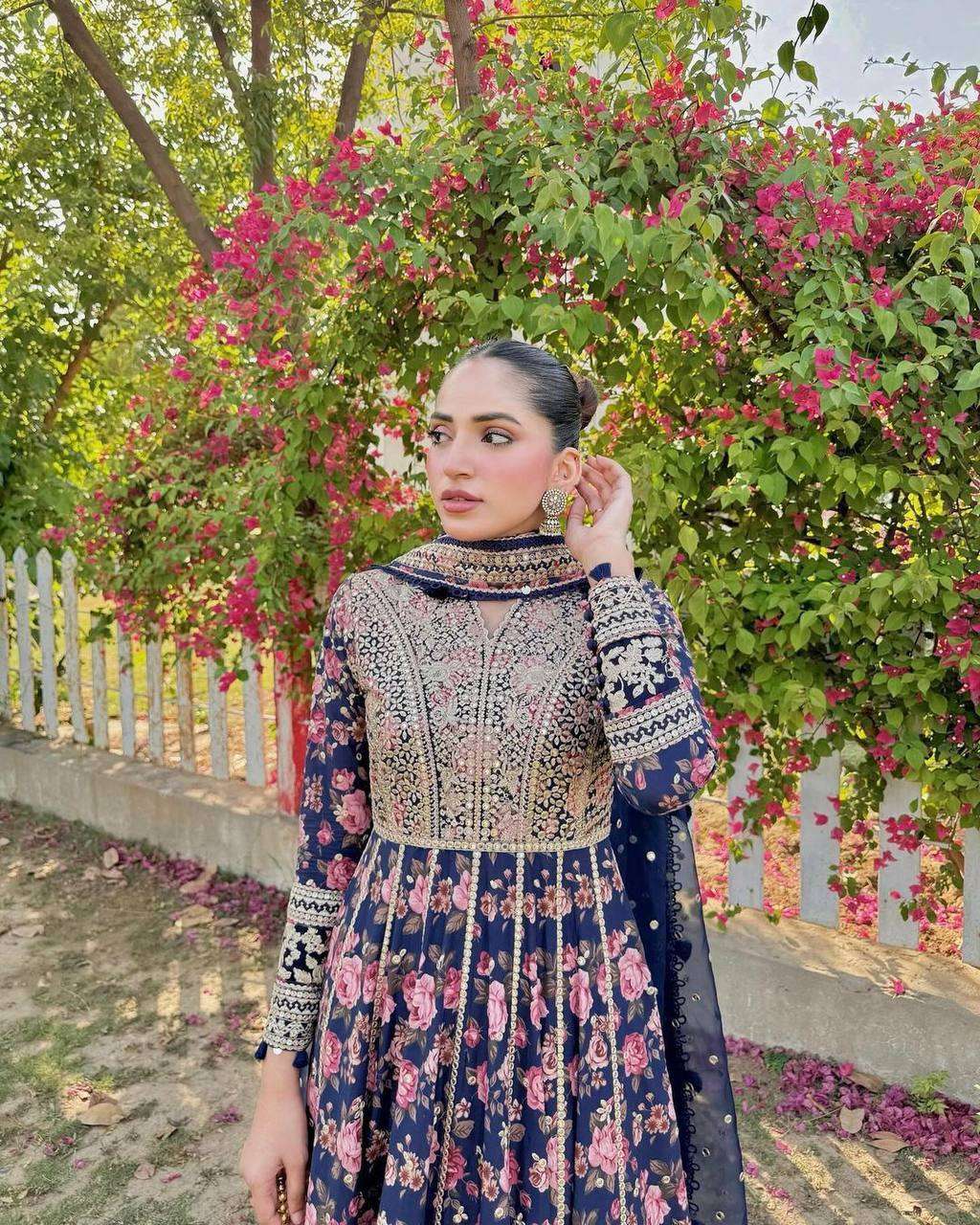 LC 1274 GOWN DUPATTA