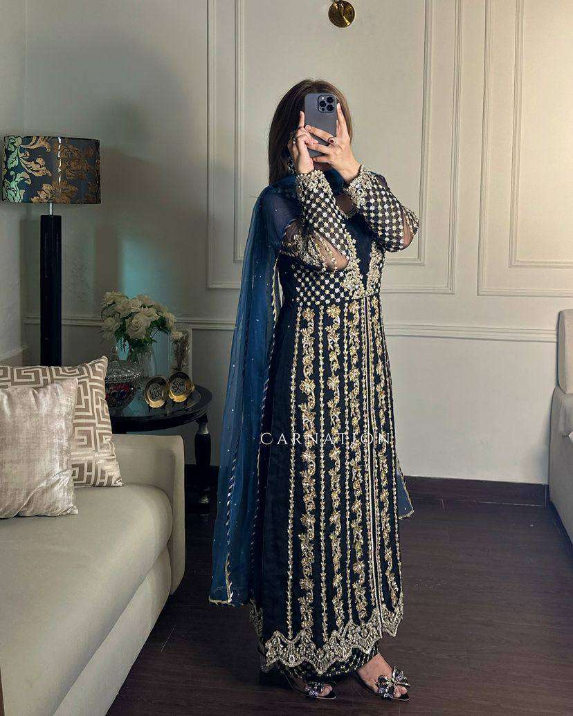 LC 1277 GOWN SET