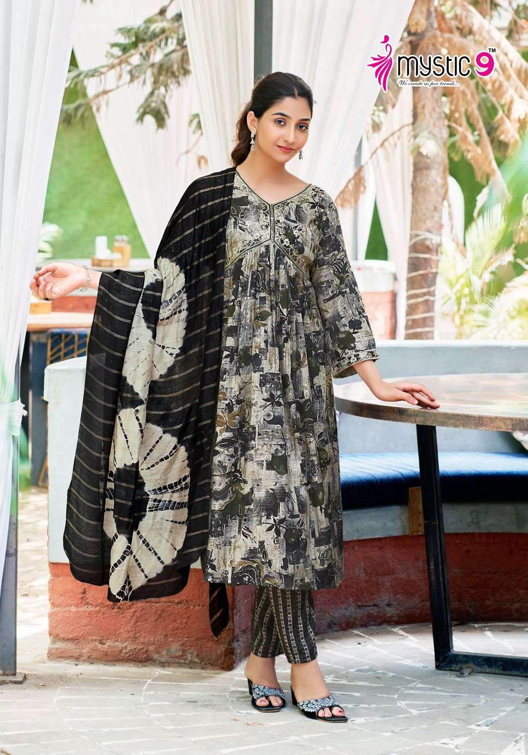 MYSTIC 9 HEENA VOL 4 RAYON FANCY ALIA CUT PATTERN KURTI COMBO SET 
