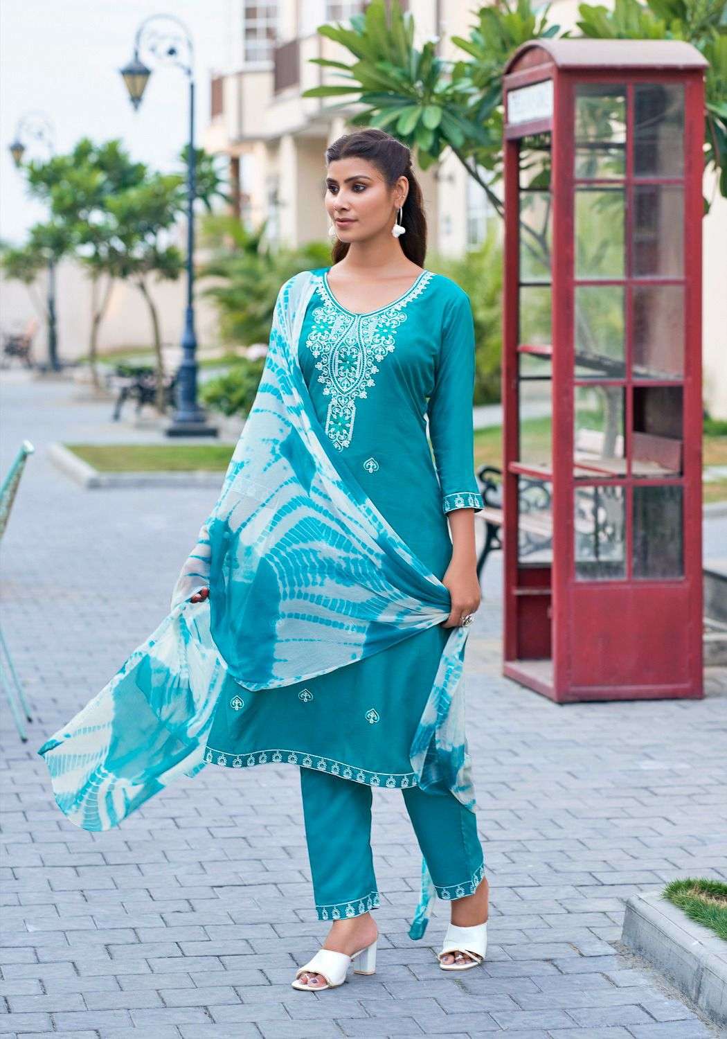 MYSTIC 9 KARACHI VOL 2 RAYON FANCY LUCKNOWI WORK KURTI COMBO SET