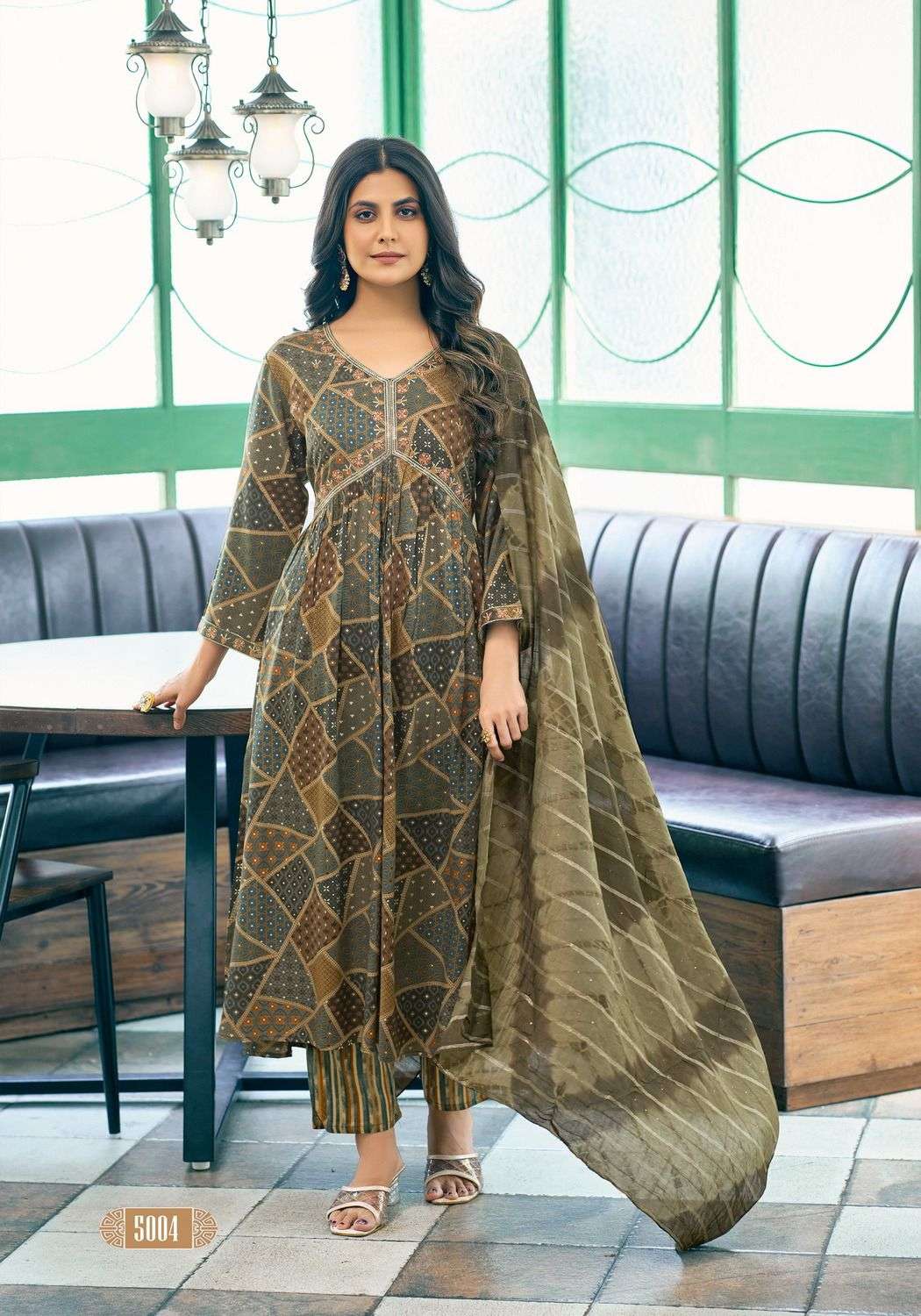 MYSTIC 9 POOJA VOL 5 FANCY ALIA CUT PATTERN KURTI COMBO SET 