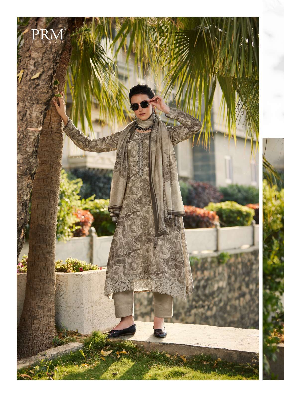 PRM TRENDZ INAAYA MUSLIN SILK DIGITAL PRINT WITH FANCY WORK SUIT