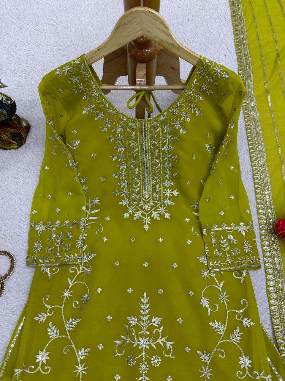 RTC 5723 SHARARA SUIT