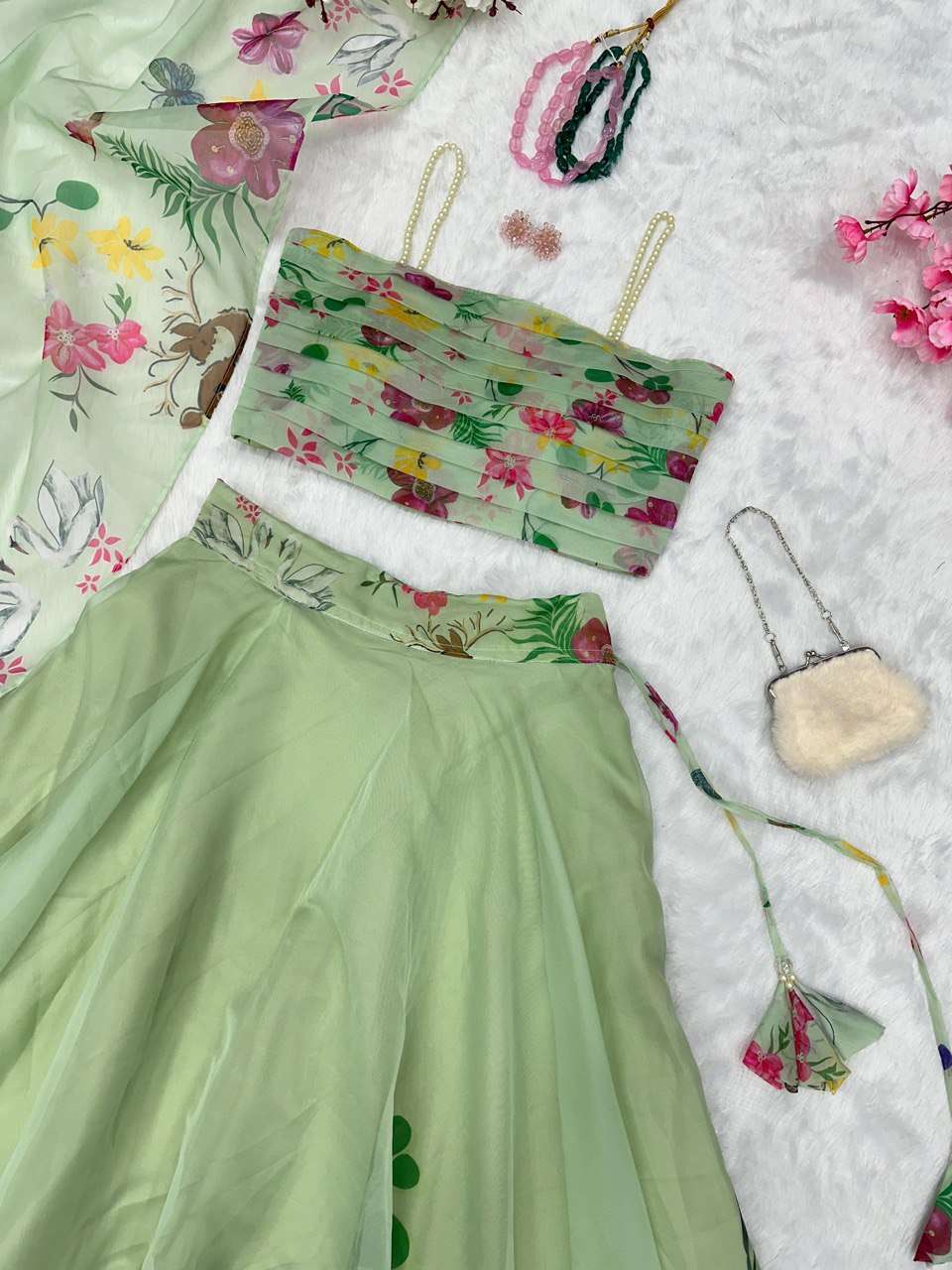 SC 209 LEHENGA CHOLI 