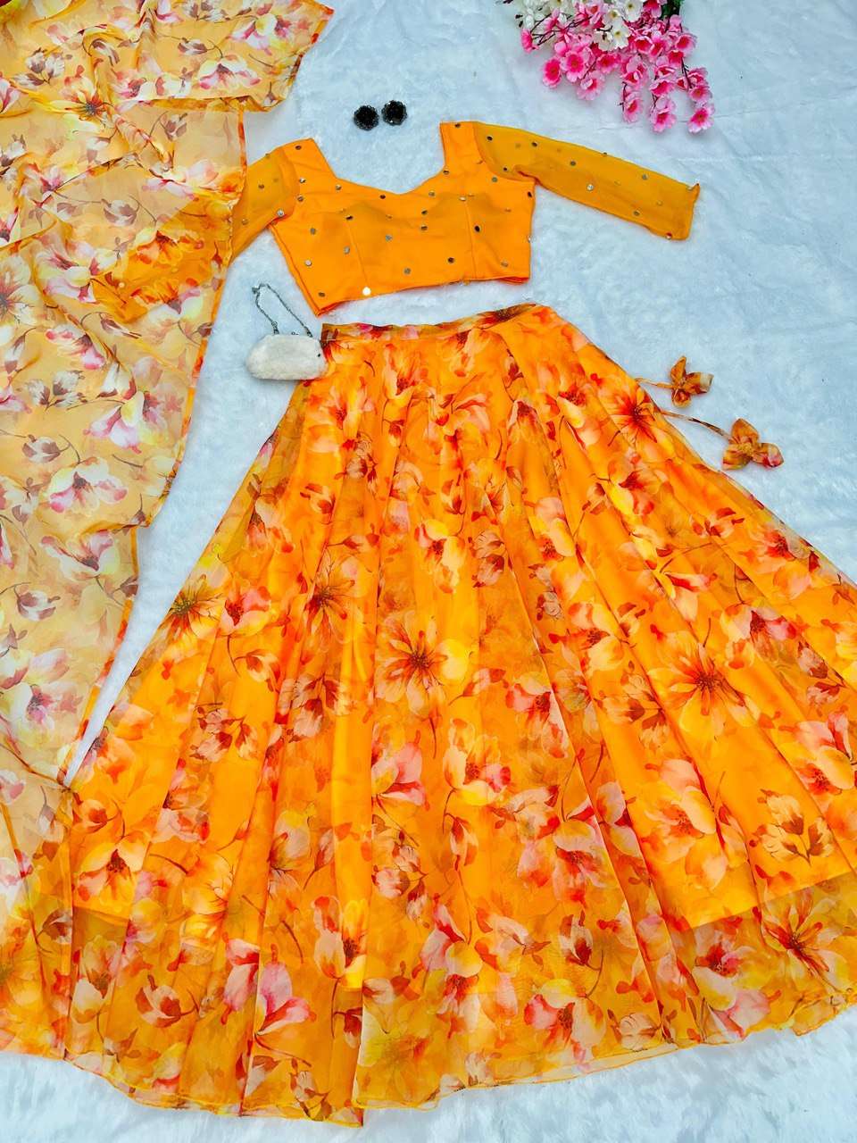 SC 216 LEHENGA CHOLI