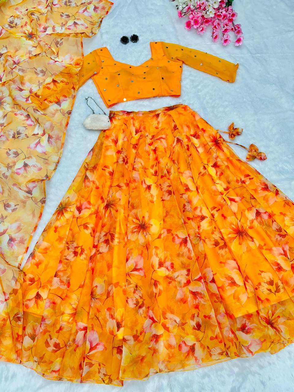 SC 216 LEHENGA CHOLI