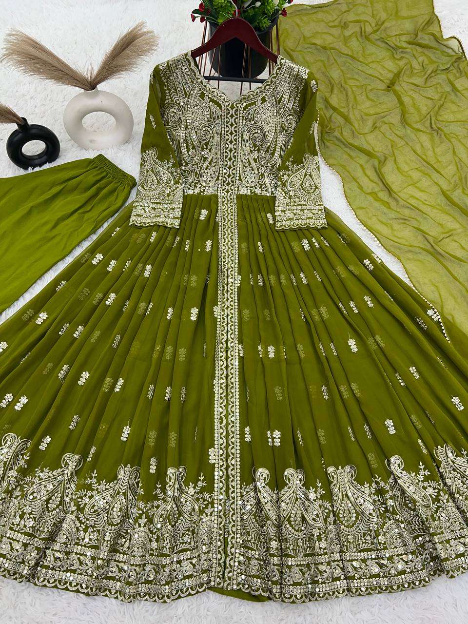 SR 1623 GOWN SET
