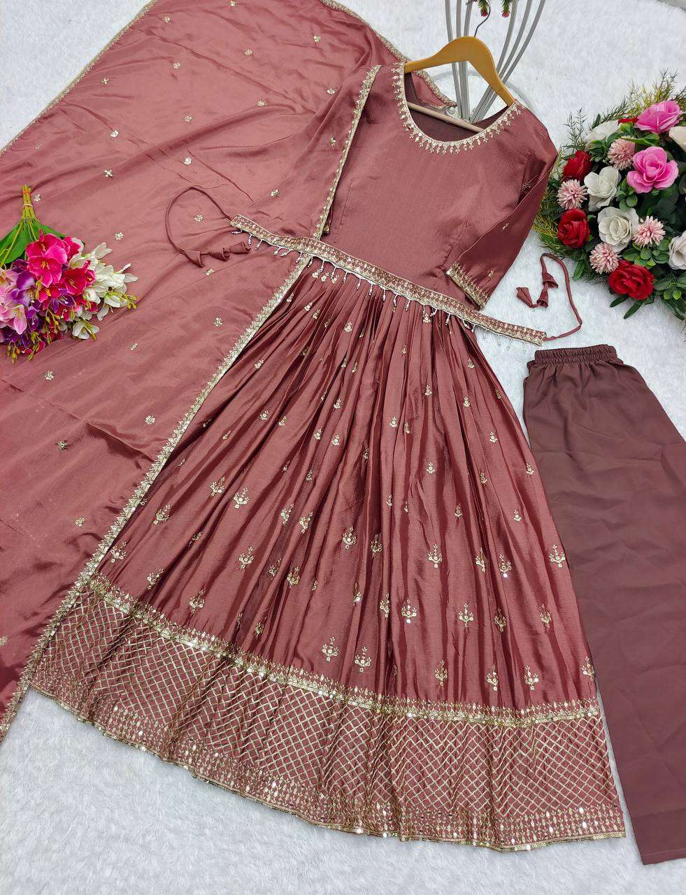 WW 1104 GOWN SET