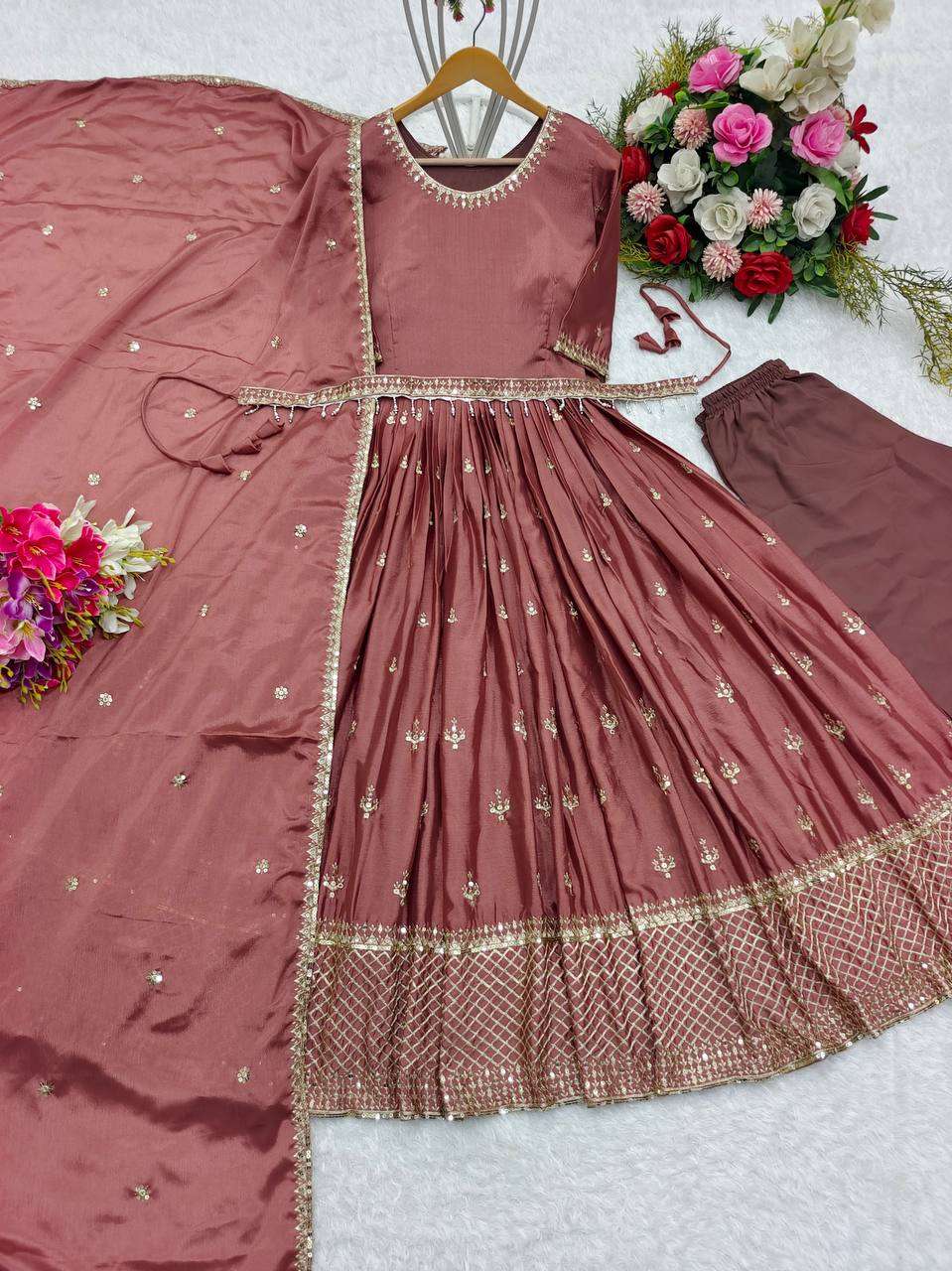 WW 1104 GOWN SET