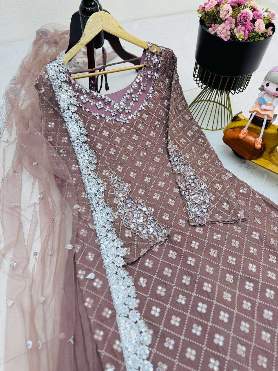 Z 9281 SHARARA SUIT