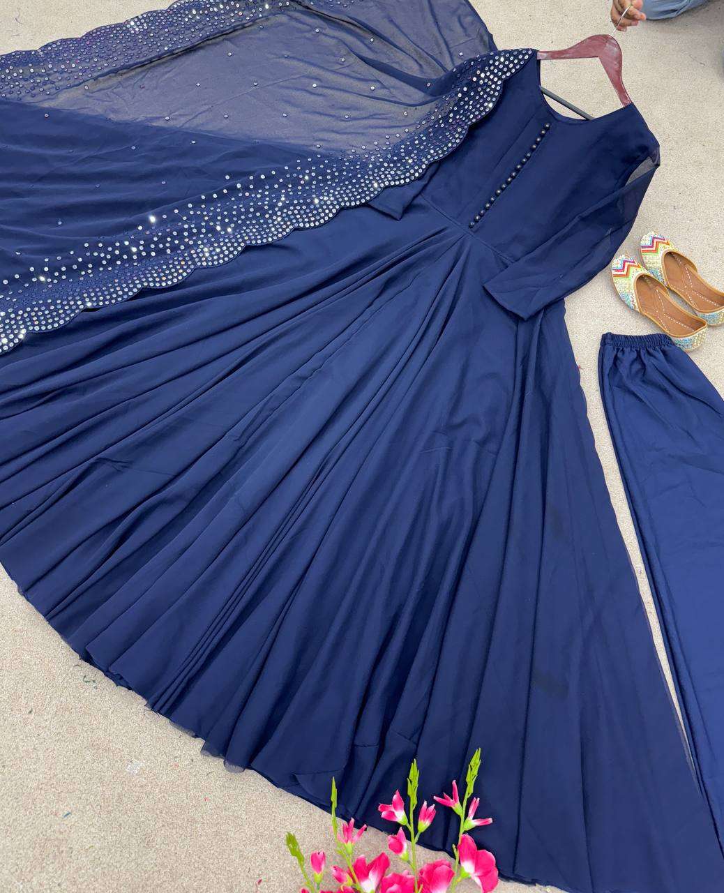 ZF 379 GOWN SET
