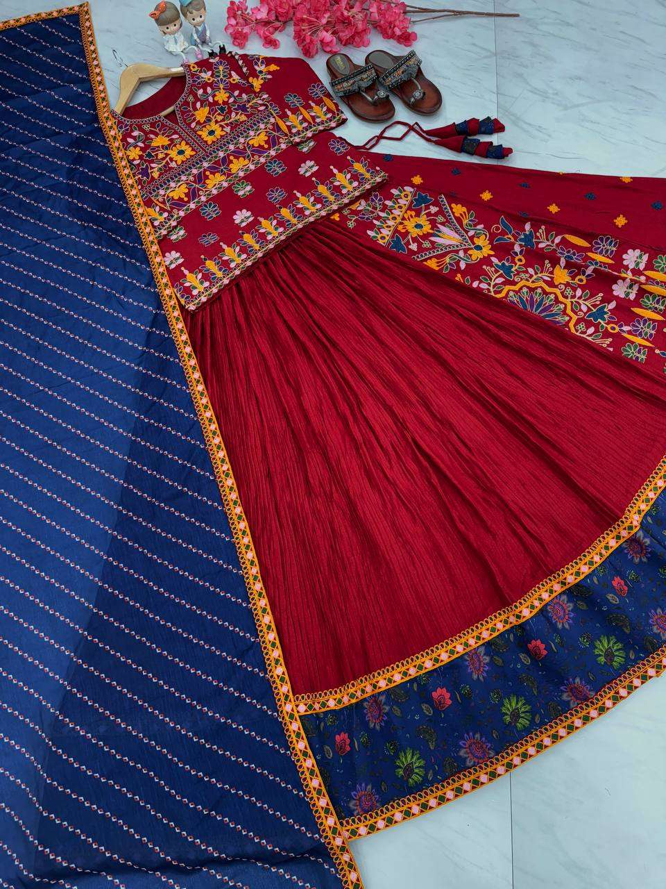 AD 169 LEHENGA CHOLI