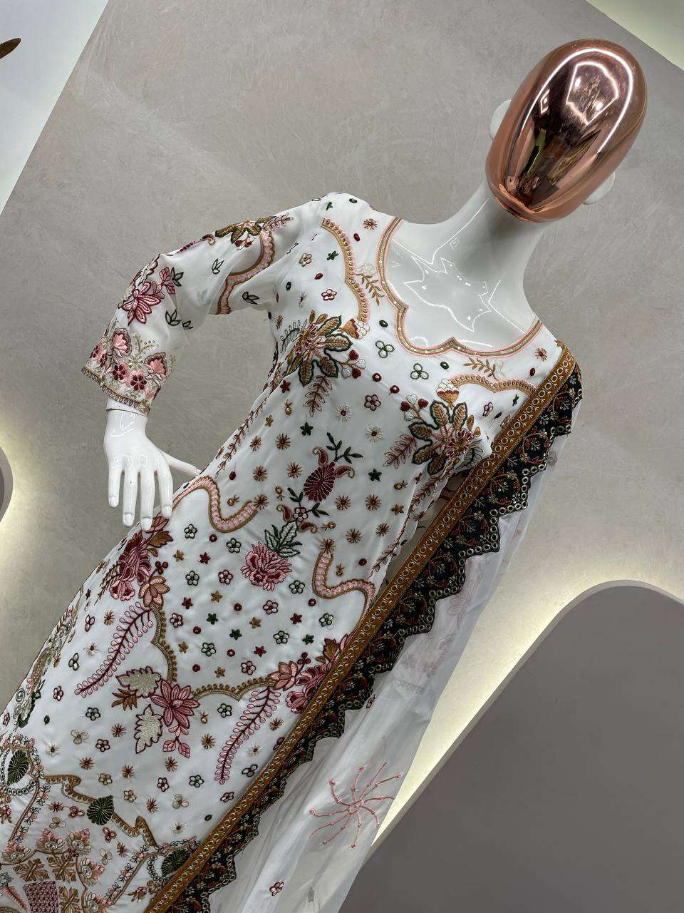 BE 264 KURTI SET