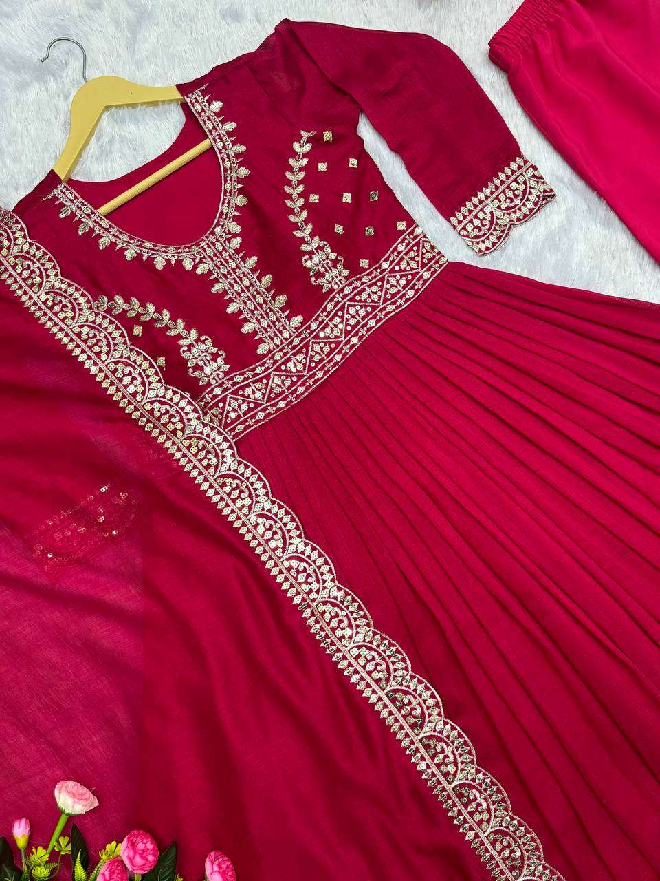HK 1646 GOWN SET