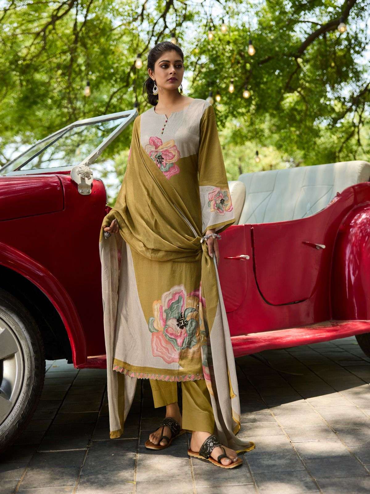 IBIZA ZANISHA MUSLIN DIGITAL PRINT WITH HAND WORK DESIGNER SUIT