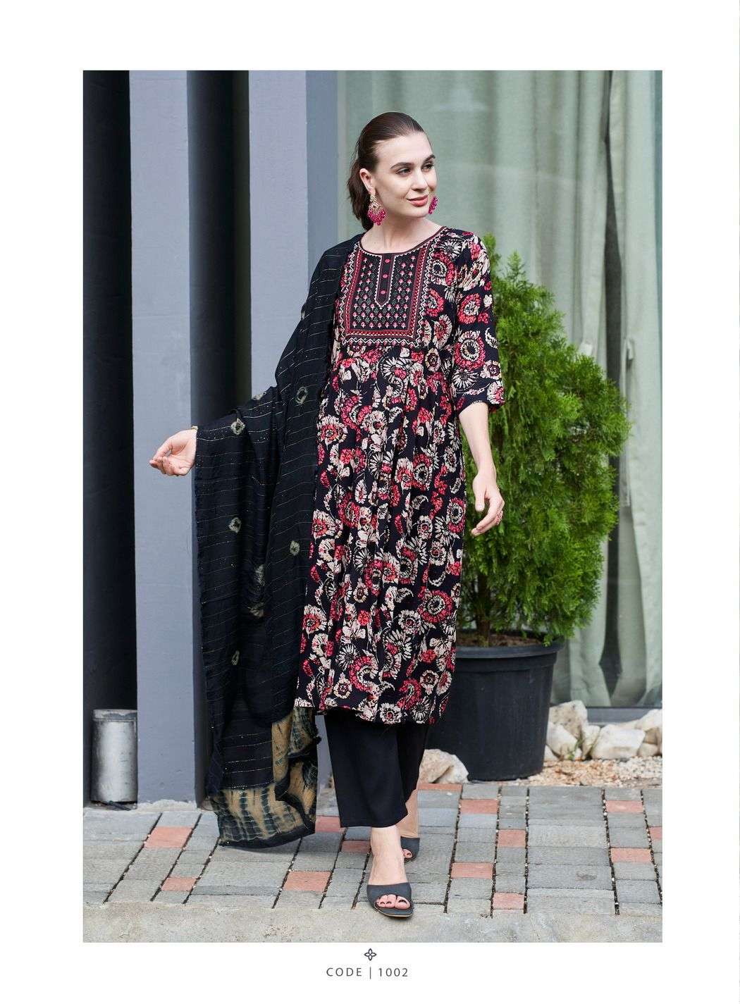 KUSHALS MORNI FANCY NAIRA CUT PATTERN KURTI COMBO SET