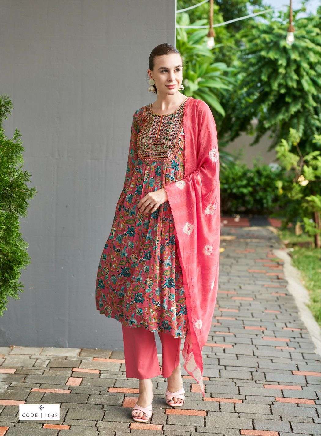 KUSHALS MORNI FANCY NAIRA CUT PATTERN KURTI COMBO SET