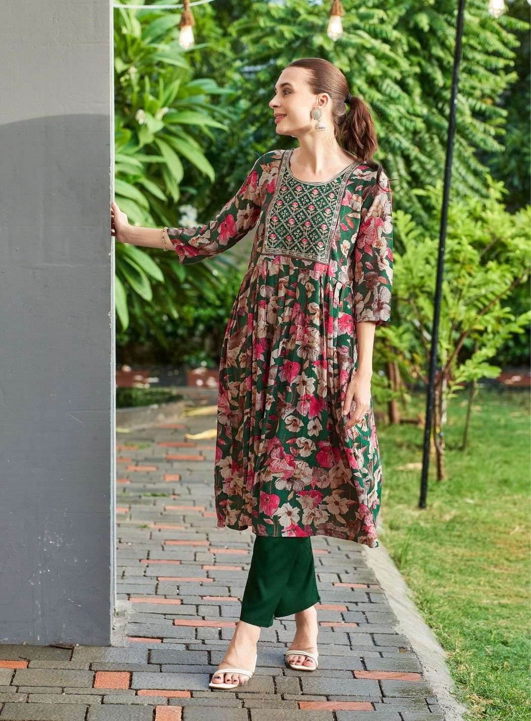 KUSHALS MORNI FANCY NAIRA CUT PATTERN KURTI COMBO SET