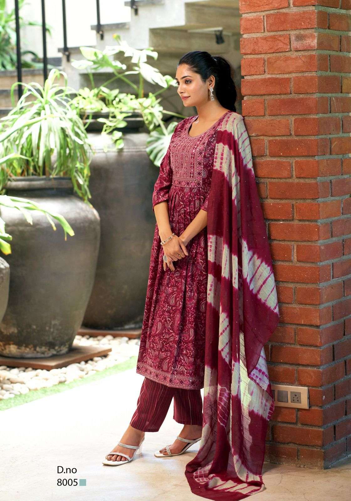 MYSTIC 9 SARA VOL 8 RAYON NAIRA CUT PATTERN LADIES KURTI COMBO SET