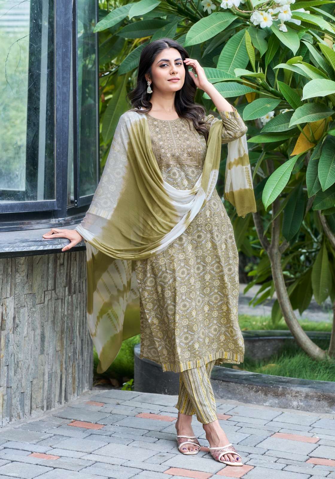 MYSTIC 9 SHAGUN  VOL 4 RAYON FOIL PRINT LADIES KURTI COMBO SET 
