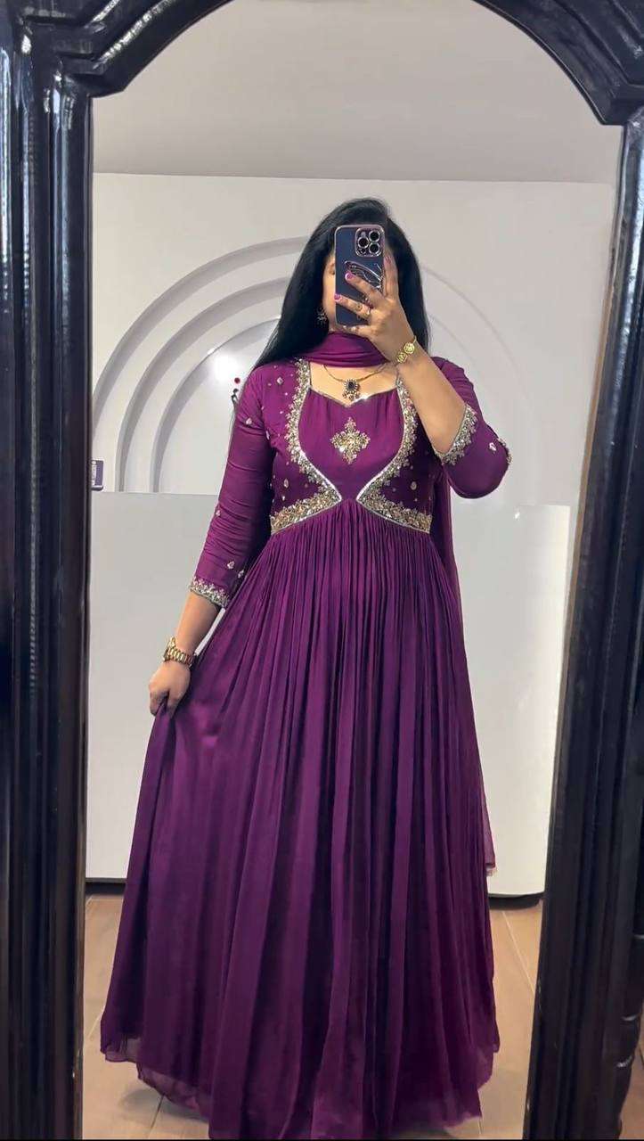 PC 406 GOWN DUPATTA