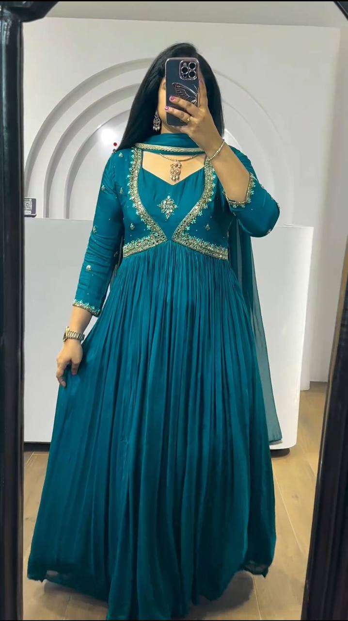 PC 406 GOWN DUPATTA