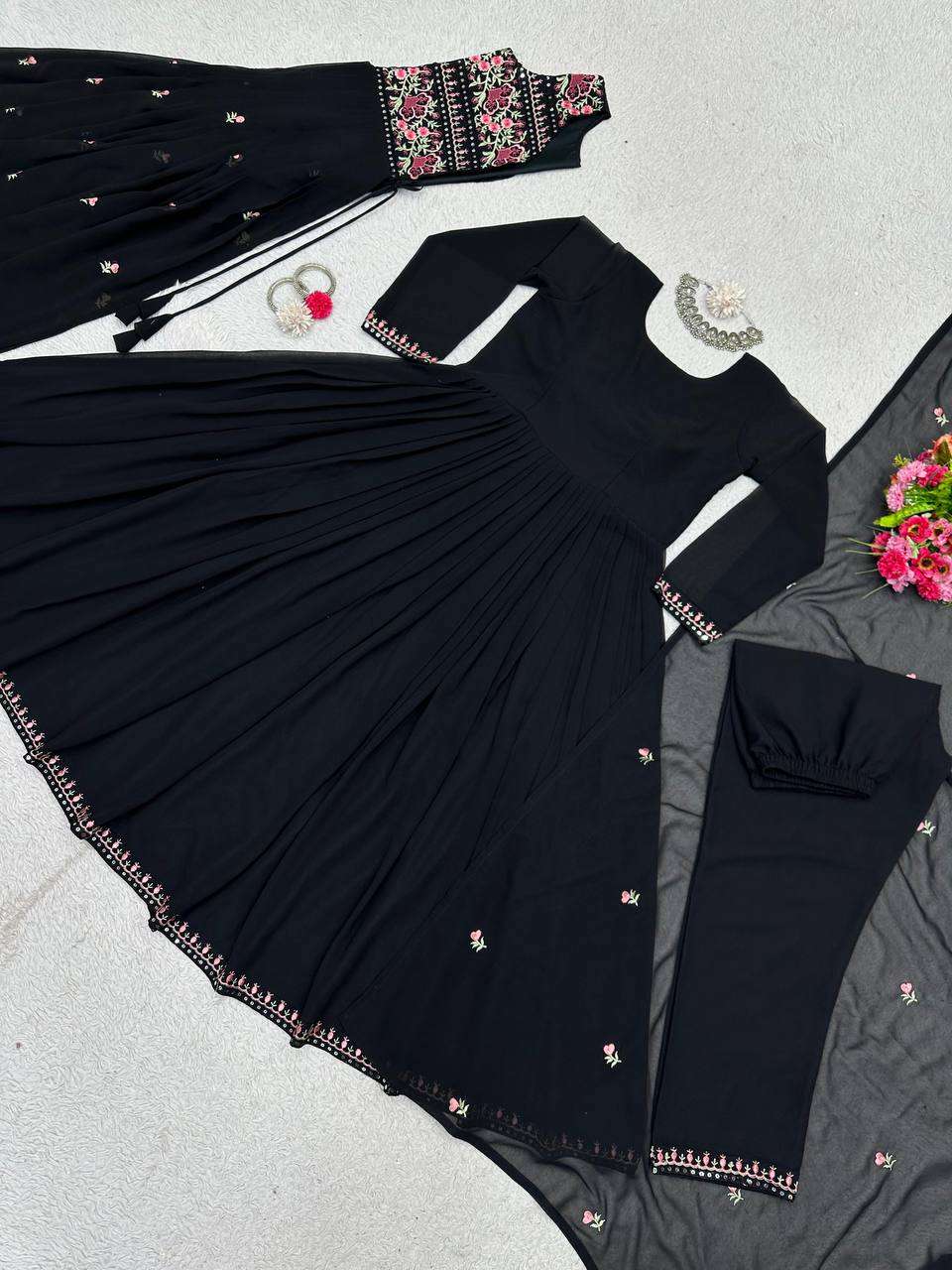 RTC 5714 KURTI SHRUG SET