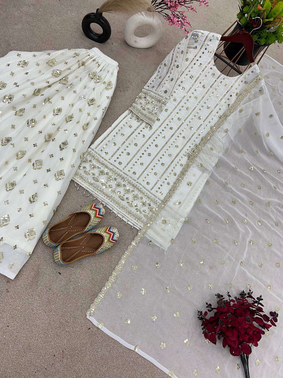 ZF 381 SHARARA SUIT