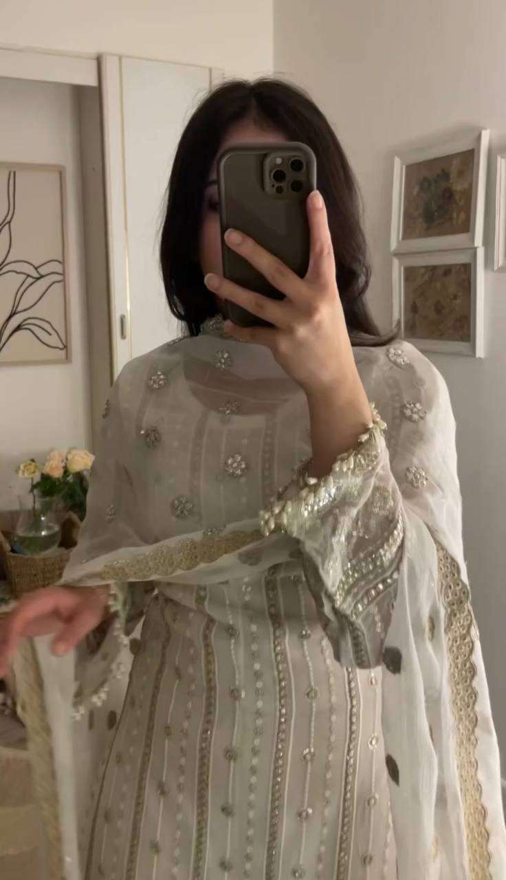ZF 381 SHARARA SUIT