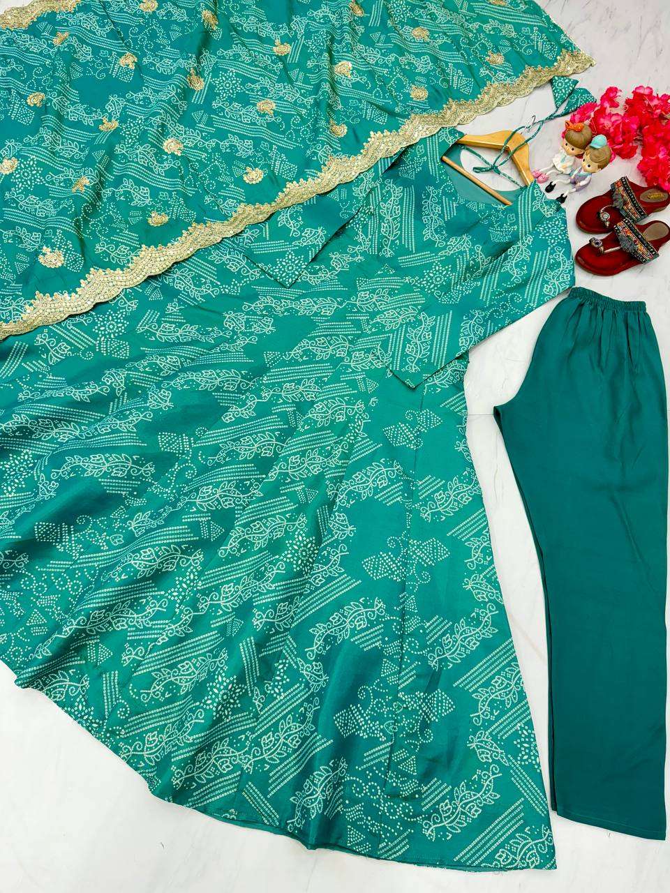 AD 172 GOWN SET 