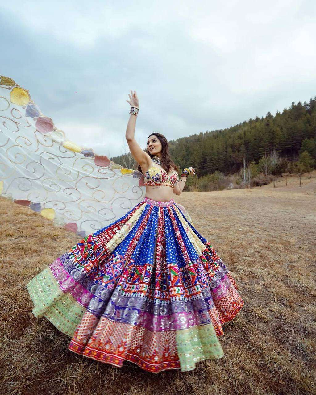 ALC 066 LEHENGA CHOLI 