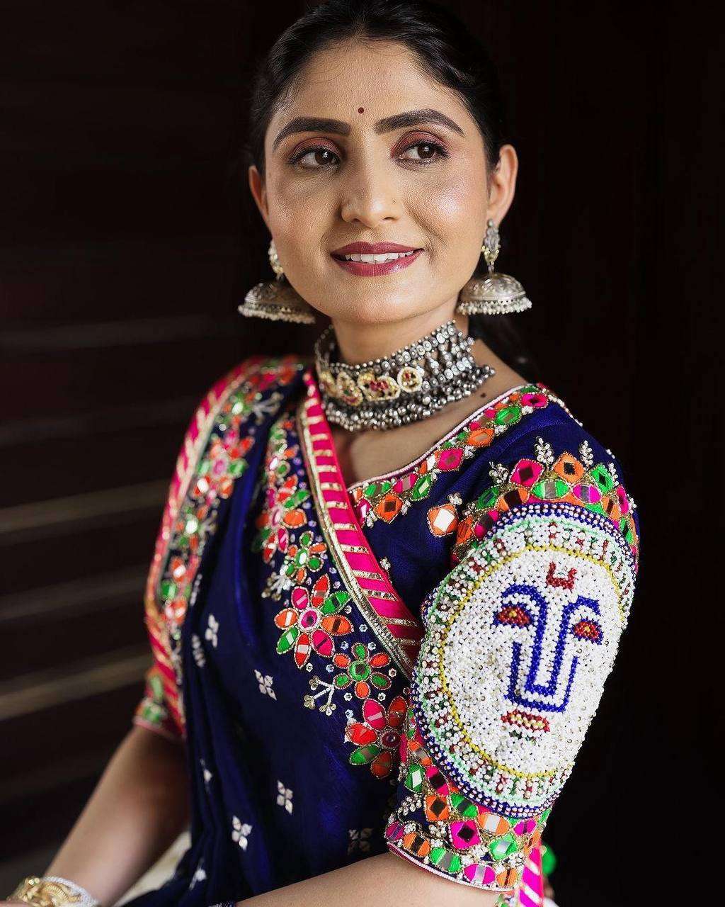 ALC 075 NAVRATRI DESIGNER MIRROR WORK LAHENGA CHOLI