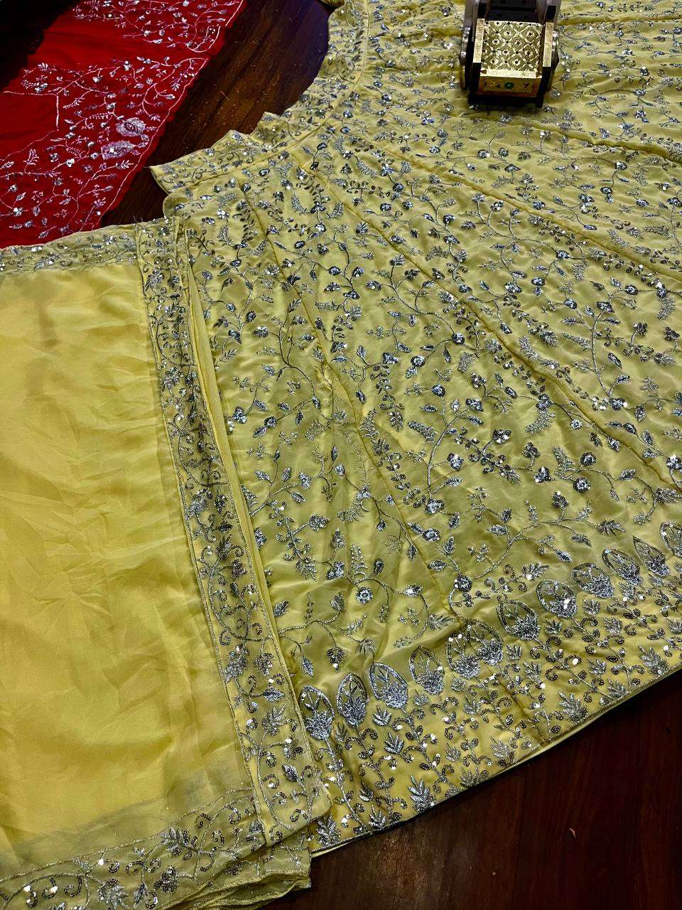 BD 1635 LEHENGA CHOLI