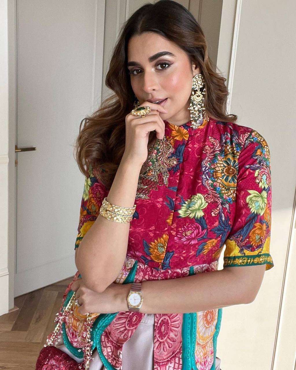 BE 272 KURTI DHOTI