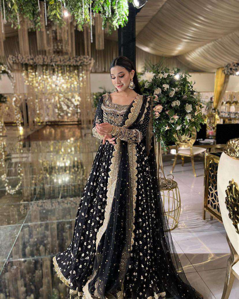 LC 1288 GOWN SET