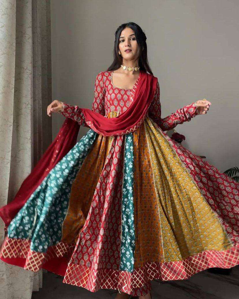 LC 1290 GOWN SET