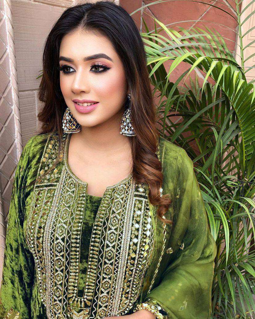 LC 1294 VELVET KURTI SET