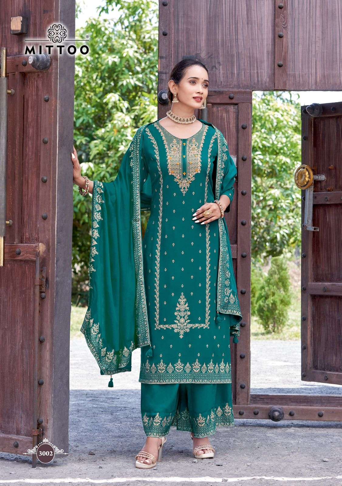 MITTOO SPARSH RAYON FANCY DESIGNER WORK KURTI COMBO SET 