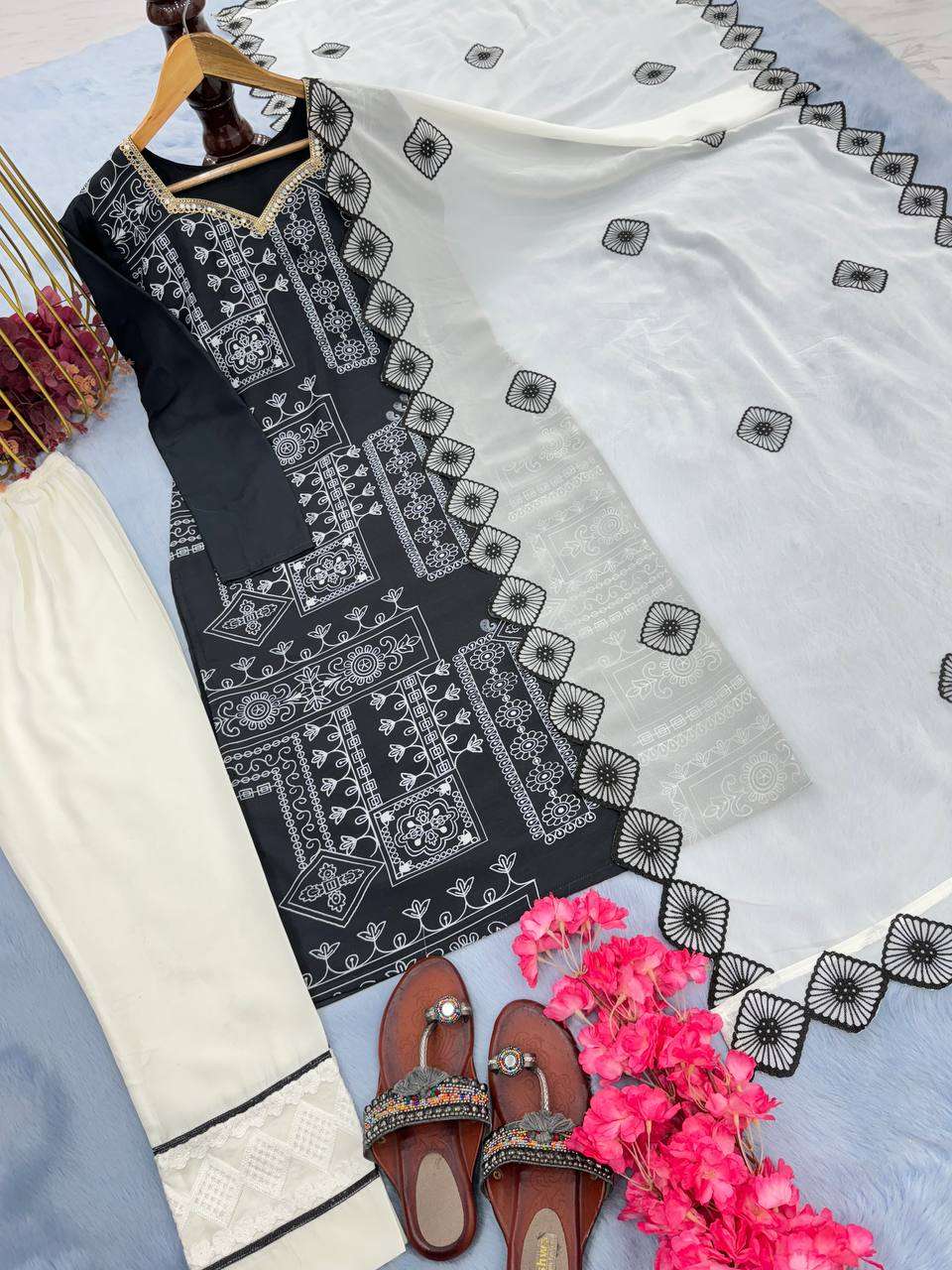 PD 1064 KURTI SET