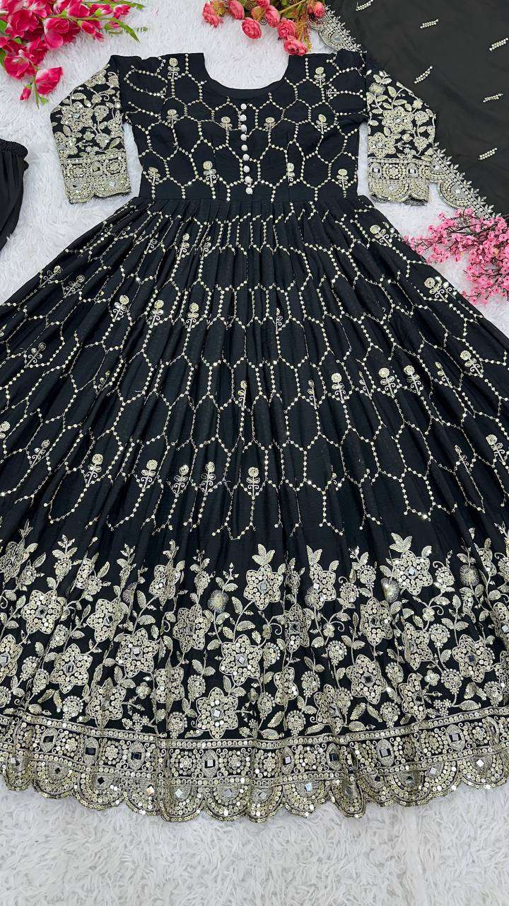 SR 1638 GOWN SET