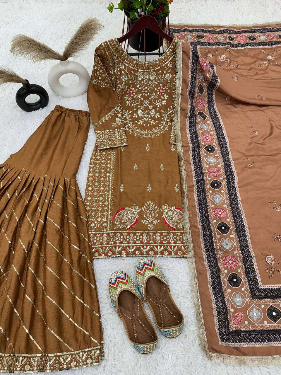 SRK 5189 SHARARA SUIT