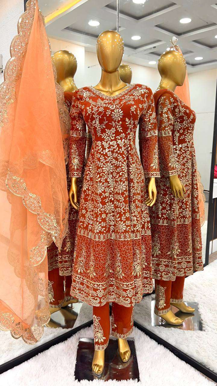 SSR 482 GOWN SET
