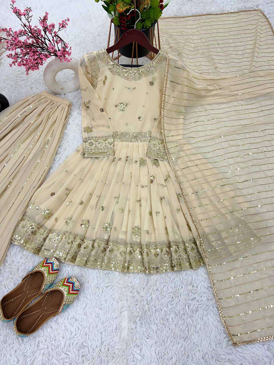 SSR 483 SHARARA SUIT